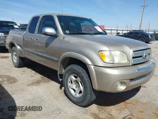 2003 Toyota Tundra SR5 with VIN 5TBBT441X3S372000, listed as a IAAI auction lot 41862965 with 326,231 mi miles and . Bid and sale history available at carsss.com. Image 1.
