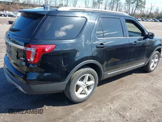 2016 Ford Explorer XLT with VIN 1FM5K8DH4GGC38266, listed as a IAAI auction lot 41975969 with 89,428 mi miles and . Bid and sale history available at carsss.com. Image 4.