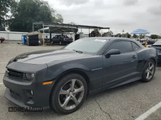 2013 Chevrolet Camaro LT z VIN 2G1FC1E37D9227443, wystawiony jako Copart lot #55696075 z przebiegiem 143 210 mil mil oraz Szkoda całkowita • Salvage title. Historia ofert i sprzedaży dostępna na DreamBid. Obrazek 1.