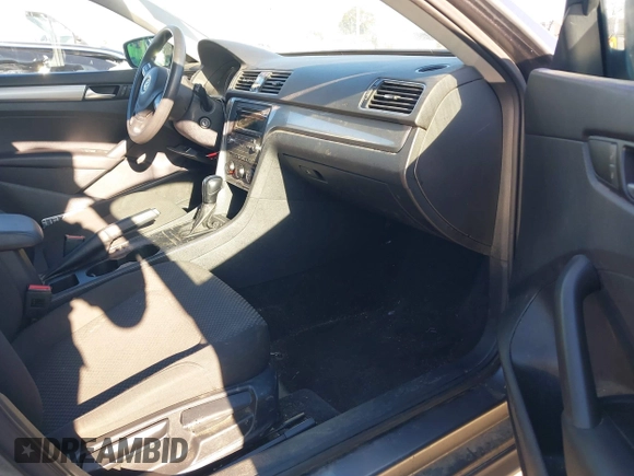 2015 Volkswagen Passat 1.8T Wolfsburg Ed with VIN 1VWAT7A3XFC010262, listed as a IAAI auction lot 41860210 with 99,775 mi miles. Bid and sale history available at carsss.com. Image 5.