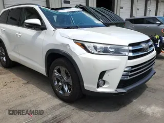 2017 Toyota Highlander Limited with VIN 5TDYZRFH1HS227670, listed as a Copart auction lot 62749185 with 90,602 mi miles and Salvage title. Bid and sale history available at DreamBid. Image 14.