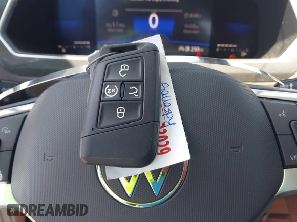 2022 Volkswagen Tiguan SE with VIN 3VV3B7AX7NM032705, listed as a IAAI auction lot 41987713 with 34,010 mi miles and . Bid and sale history available at DreamBid. Image 11.