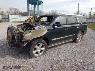 2017 Cadillac Escalade Premium Luxury with VIN 1GYS4CKJ2HR208757, listed as a Copart auction lot 47760345 with 86,317 mi miles and Salvage Title. Bid and sale history available at carsss.com. Image 1.