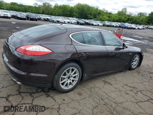 2010 Porsche Panamera S z VIN WP0AB2A7XAL062303, wystawiony jako Copart lot #57880055 z przebiegiem 137 131 mil mil oraz Szkoda całkowita • Salvage title. Historia ofert i sprzedaży dostępna na DreamBid. Obrazek 3.