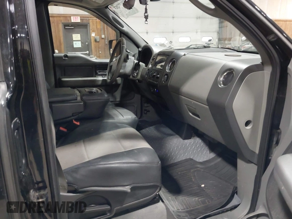 2008 Ford F-150 XL with VIN 1FTRF14W28KE72128, listed as a IAAI auction lot 41999293 with 259,393 mi miles. Bid and sale history available at carsss.com. Image 5.
