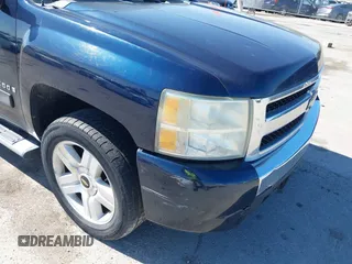 2008 Chevrolet Silverado 1500 LTZ with VIN 2GCEK133981331008, listed as a IAAI auction lot 42228223 with 288,199 mi miles and . Bid and sale history available at DreamBid. Image 21.