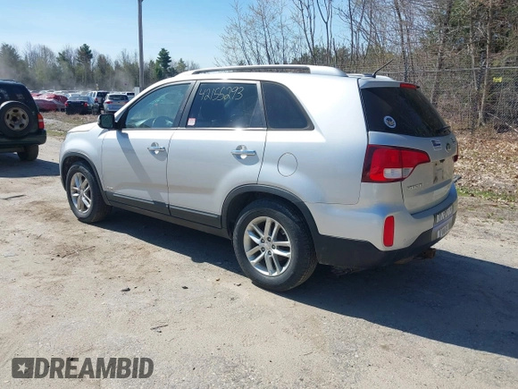 2014 Kia Sorento LX with VIN 5XYKTCA66EG506003, listed as a IAAI auction lot 42155293 with 178,956 mi miles. Bid and sale history available at carsss.com. Image 3.