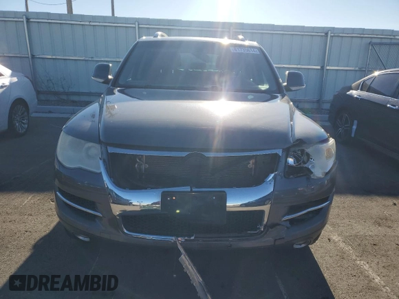 2010 Volkswagen Touareg VR6 with VIN WVGBF7A98AD001335, listed as a Copart auction lot 81735614 with 160,478 mi miles and Salvage Title. Bid and sale history available at DreamBid. Image 5.