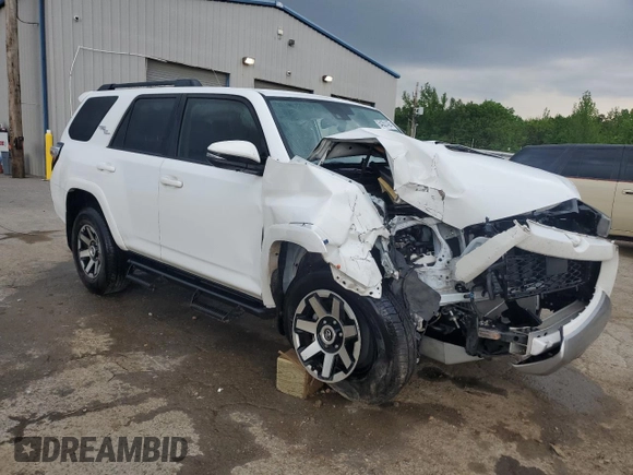 2022 Toyota 4Runner TRD Off Road Premium with VIN JTERU5JR5N6063309, listed as a Copart auction lot 54351435 with Not provided miles and Salvage title. Bid and sale history available at DreamBid. Image 4.