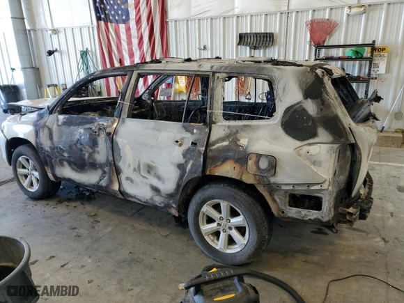 2008 Toyota Highlander with VIN JTEES41A282106993, listed as a Copart auction lot 46163615 with 0 mi miles and Non Repairable. Bid and sale history available at carsss.com. Image 2.