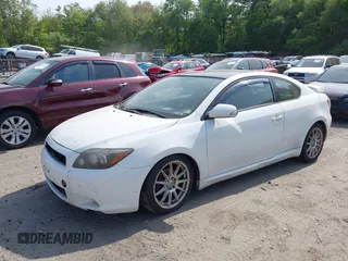 2010 Scion tC z VIN JTKDE3B70A0318371, wystawiony jako IAAI lot #42261498 z przebiegiem 182 930 mil mil oraz . Historia ofert i sprzedaży dostępna na DreamBid. Obrazek 2.