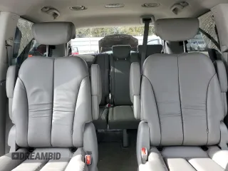 2007 Hyundai Entourage GLS z VIN KNDMC233576034307, wystawiony jako Copart lot #45955815 z przebiegiem 95 854 mil mil oraz Szkoda całkowita • Salvage title. Historia ofert i sprzedaży dostępna na DreamBid. Obrazek 10.