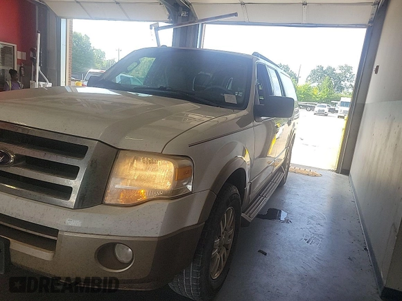 2014 Ford Expedition Max XLT z VIN 1FMJK1J50EEF16315, wystawiony jako IAAI lot #42734095 z przebiegiem 228 809 mil mil oraz . Historia ofert i sprzedaży dostępna na DreamBid. Obrazek 23.