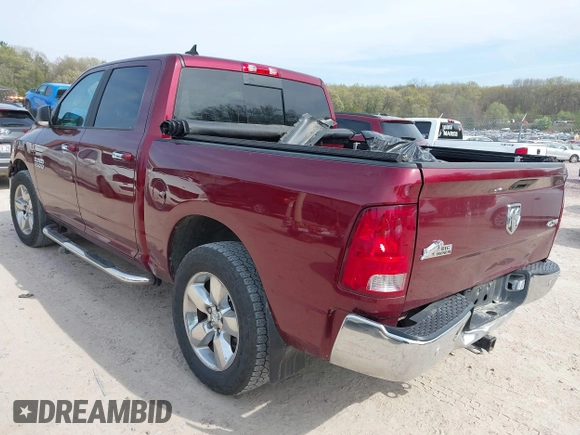 2017 Ram 1500 Big Horn z VIN 1C6RR7LG3HS641326, wystawiony jako IAAI lot #42213299 z przebiegiem 117 824 mil mil oraz . Historia ofert i sprzedaży dostępna na DreamBid. Obrazek 3.