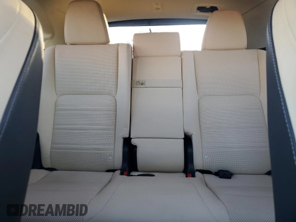 2018 Lexus NX 300 z VIN JTJBARBZ7J2163320, wystawiony jako Copart lot #86286174 z przebiegiem 118 136 mil mil oraz Szkody całkowita. Historia ofert i sprzedaży dostępna na DreamBid. Obrazek 10.