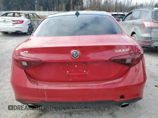 2020 Alfa Romeo Giulia z VIN ZARFANAN0L7626325, wystawiony jako Copart lot #86825494 z przebiegiem 51 174 mil mil oraz Szkoda całkowita • Salvage title. Historia ofert i sprzedaży dostępna na DreamBid. Obrazek 6.
