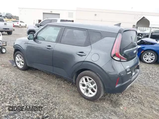 2024 Kia Soul LX with VIN KNDJ23AU9R7917623, listed as a IAAI auction lot 41209471 with 17,536 mi miles. Bid and sale history available at carsss.com. Image 3.