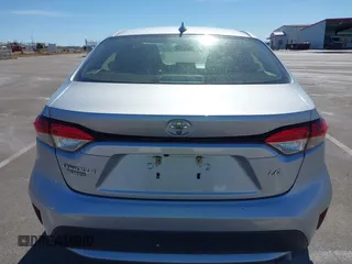 2022 Toyota Corolla LE with VIN JTDEPMAE5NJ221114, listed as a IAAI auction lot 41660732 with 48,662 mi miles and . Bid and sale history available at carsss.com. Image 16.