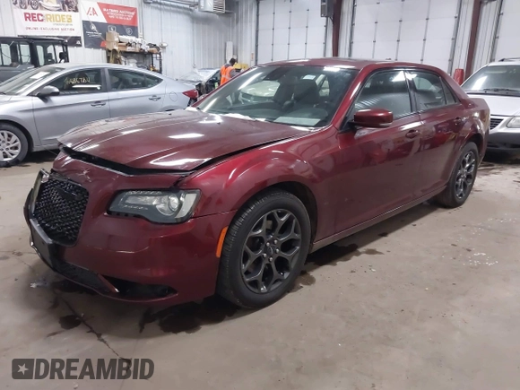 2018 Chrysler 300 S с VIN 2C3CCAGG5JH302401, выставлен на аукционе IAAI как лот 41493239 с пробегом 171 610 миль миль и . История ставок и продаж доступна на DreamBid. Изображение 19.