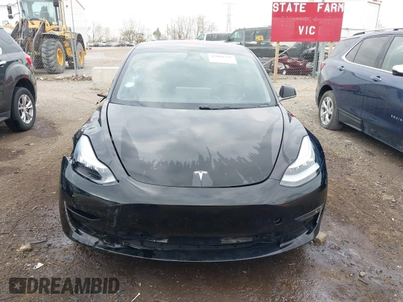 2018 Tesla Model 3 Long Range Battery z VIN 5YJ3E1EA7JF035546, wystawiony jako IAAI lot #42064239 z przebiegiem 113 210 mil mil oraz . Historia ofert i sprzedaży dostępna na DreamBid. Obrazek 12.
