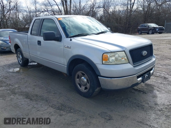 2006 Ford F-150 XL with VIN 1FTPX12V96FB66189, listed as a IAAI auction lot 41737302 with 164,752 mi miles. Bid and sale history available at carsss.com. Image 1.