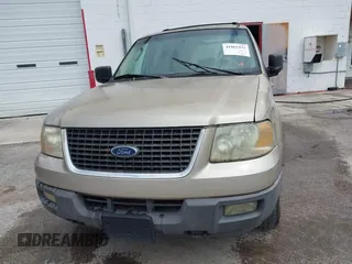 2004 Ford Expedition Special Service with VIN 1FMPU16L24LA37285, listed as a IAAI auction lot 41865431 with 244,616 mi miles. Bid and sale history available at carsss.com. Image 6.