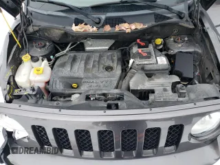 2017 Jeep Patriot Latitude with VIN 1C4NJPFB7HD131242, listed as a Copart auction lot 88113685 with 113,640 mi miles and Salvage Title. Bid and sale history available at DreamBid. Image 12.