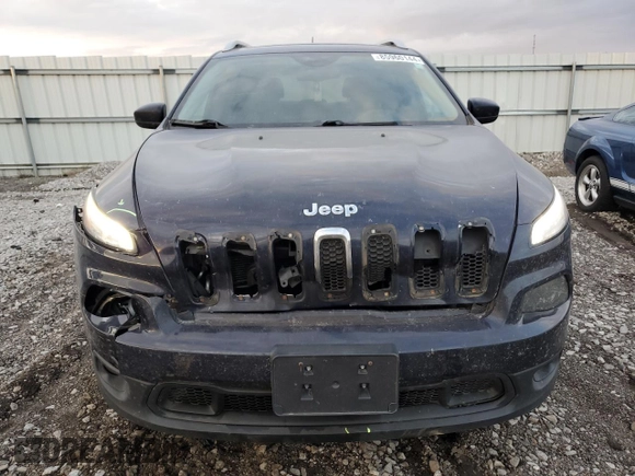 2015 Jeep Cherokee Latitude with VIN 1C4PJMCS8FW682275, listed as a Copart auction lot 85960144 with 139,509 mi miles and Salvage Title. Bid and sale history available at DreamBid. Image 5.