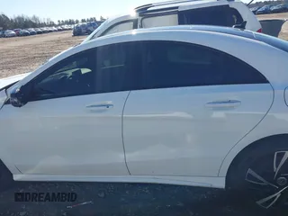 2018 Mercedes-Benz CLA 250 z VIN WDDSJ4EB2JN686656, wystawiony jako IAAI lot #41379711 z przebiegiem 61 221 mil mil oraz . Historia ofert i sprzedaży dostępna na DreamBid. Obrazek 14.