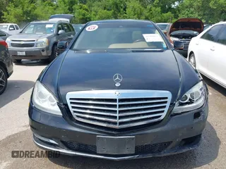 2013 Mercedes-Benz S-Class S 550 with VIN WDDNG7DB7DA531529, listed as a IAAI auction lot 41999063 with 121,561 mi miles. Bid and sale history available at carsss.com. Image 12.