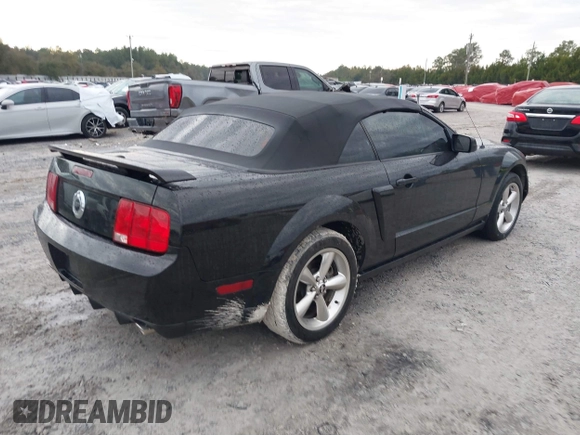 2007 Ford Mustang GT Deluxe with VIN 1ZVHT85H275363238, listed as a IAAI auction lot 41391726 with 203,700 mi miles and . Bid and sale history available at carsss.com. Image 4.