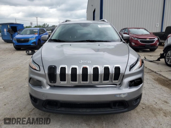 2017 Jeep Cherokee Latitude with VIN 1C4PJMCBXHW562996, listed as a Copart auction lot 56532255 with 175,698 mi miles and Salvage title. Bid and sale history available at DreamBid. Image 5.