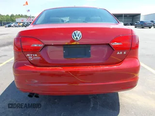 2012 Volkswagen Jetta SE with VIN 3VWDP7AJ4CM127393, listed as a IAAI auction lot 42352411 with 146,605 mi miles and . Bid and sale history available at DreamBid. Image 14.