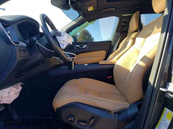 2018 Volvo XC60 Momentum with VIN YV4A22RK7J1004294, listed as a Copart auction lot 45557165 with Not provided miles and Salvage title. Bid and sale history available at DreamBid. Image 7.