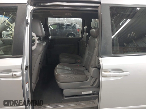 2008 Kia Sedona LX with VIN KNDMB233186199386, listed as a IAAI auction lot 42034648 with 216,874 mi miles and . Bid and sale history available at carsss.com. Image 8.