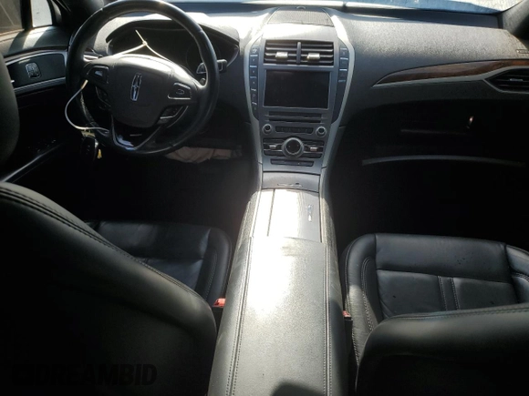 2017 Lincoln MKZ Select z VIN 3LN6L5D99HR662299, wystawiony jako Copart lot #45877855 z przebiegiem 67 852 mil mil oraz Szkoda całkowita • Salvage title. Historia ofert i sprzedaży dostępna na DreamBid. Obrazek 8.