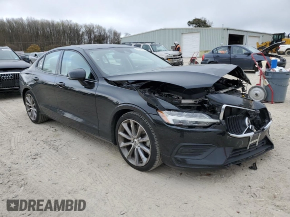 2019 Volvo S60 Momentum with VIN 7JR102FK9KG002057, listed as a Copart auction lot 48382804 with 41,175 mi miles. Bid and sale history available at carsss.com. Image 4.