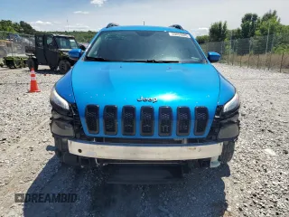 2018 Jeep Cherokee Latitude z VIN 1C4PJLCX0JD551741, wystawiony jako Copart lot #55034085 z przebiegiem 80 248 mil mil oraz Szkoda całkowita • Salvage title. Historia ofert i sprzedaży dostępna na DreamBid. Obrazek 5.