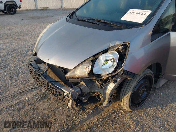 2010 Honda Fit Sport with VIN JHMGE8H48AS025240, listed as a IAAI auction lot 42084064 with 146,580 mi miles. Bid and sale history available at carsss.com. Image 6.