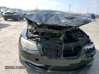2011 BMW 3 Series 328i z VIN WBAKE3C52BE557644, wystawiony jako Copart lot #52886685 z przebiegiem 151 824 mil mil oraz Nie do naprawy • Non repairable. Historia ofert i sprzedaży dostępna na DreamBid. Obrazek 11.
