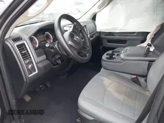 2015 Ram 1500 SLT z VIN 1C6RR6GG9FS512153, wystawiony jako IAAI lot #41475083 z przebiegiem 64 338 mil mil oraz . Historia ofert i sprzedaży dostępna na DreamBid. Obrazek 5.