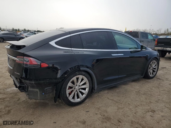 2019 Tesla Model X P100D with VIN 5YJXCDE44KF211621, listed as a Copart auction lot 87861185 with NaN miles and Salvage Title. Bid and sale history available at carsss.com. Image 3.