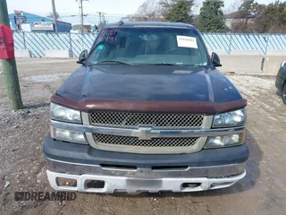 2004 Chevrolet Silverado 2500 LT z VIN 1GCGK23U84F146779, wystawiony jako IAAI lot #41816441 z przebiegiem 163 631 mil mil oraz . Historia ofert i sprzedaży dostępna na DreamBid. Obrazek 12.