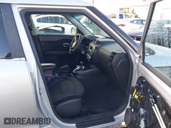 2016 Kia Soul with VIN KNDJN2A20G7853825, listed as a IAAI auction lot 41604997 with 133,624 mi miles. Bid and sale history available at carsss.com. Image 5.