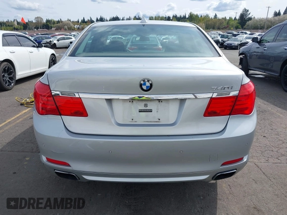 2011 BMW 7 Series 740i z VIN WBAKA4C53BC612440, wystawiony jako IAAI lot #42003297 z przebiegiem 130 655 mil mil oraz . Historia ofert i sprzedaży dostępna na DreamBid. Obrazek 17.
