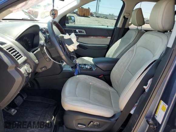 2018 Ford Explorer Platinum z VIN 1FM5K8HT4JGA54385, wystawiony jako Copart lot #57814475 z przebiegiem 105 489 mil mil oraz Szkoda całkowita • Salvage title. Historia ofert i sprzedaży dostępna na DreamBid. Obrazek 7.