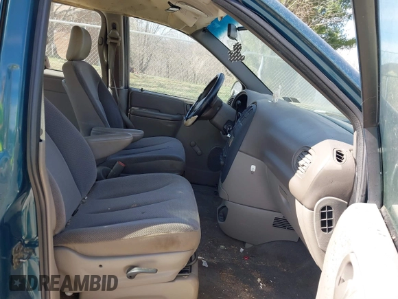 2001 Dodge Caravan with VIN 1B8GP25B21B100862, listed as a IAAI auction lot 41824849 with 159,930 mi miles and . Bid and sale history available at DreamBid. Image 5.