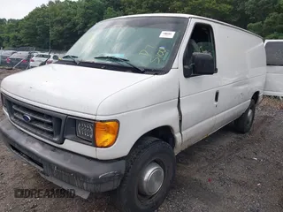 2004 Ford Econoline Cargo Commercial with VIN 1FTNE24W94HB52514, listed as a IAAI auction lot 39859968 with Not Provided miles and . Bid and sale history available at carsss.com. Image 2.