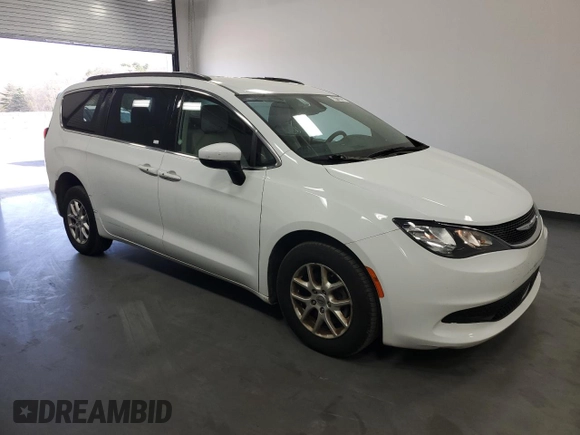 2021 Chrysler Voyager LXi with VIN 2C4RC1DG3MR545911, listed as a Copart auction lot 55113795 with 83,624 mi miles and Clean Title. Bid and sale history available at DreamBid. Image 4.