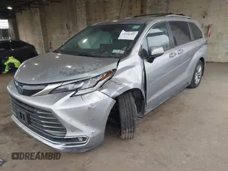 2022 Toyota Sienna Limited with VIN 5TDZSKFC4NS045056, listed as a IAAI auction lot 41256209 with 85,633 mi miles. Bid and sale history available at carsss.com. Image 17.